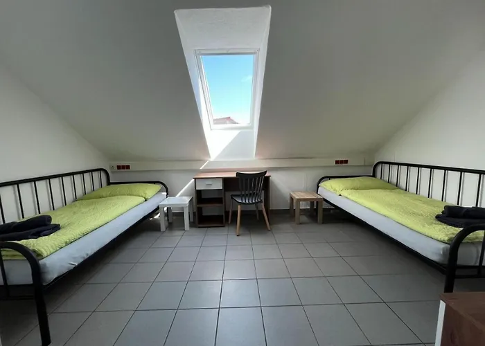 3100 Ratzersdorfer Seen 11 *